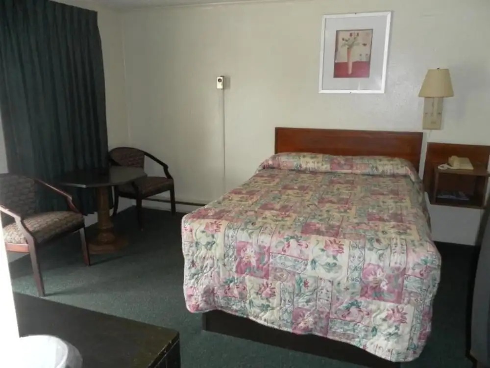 Tidewater Motel