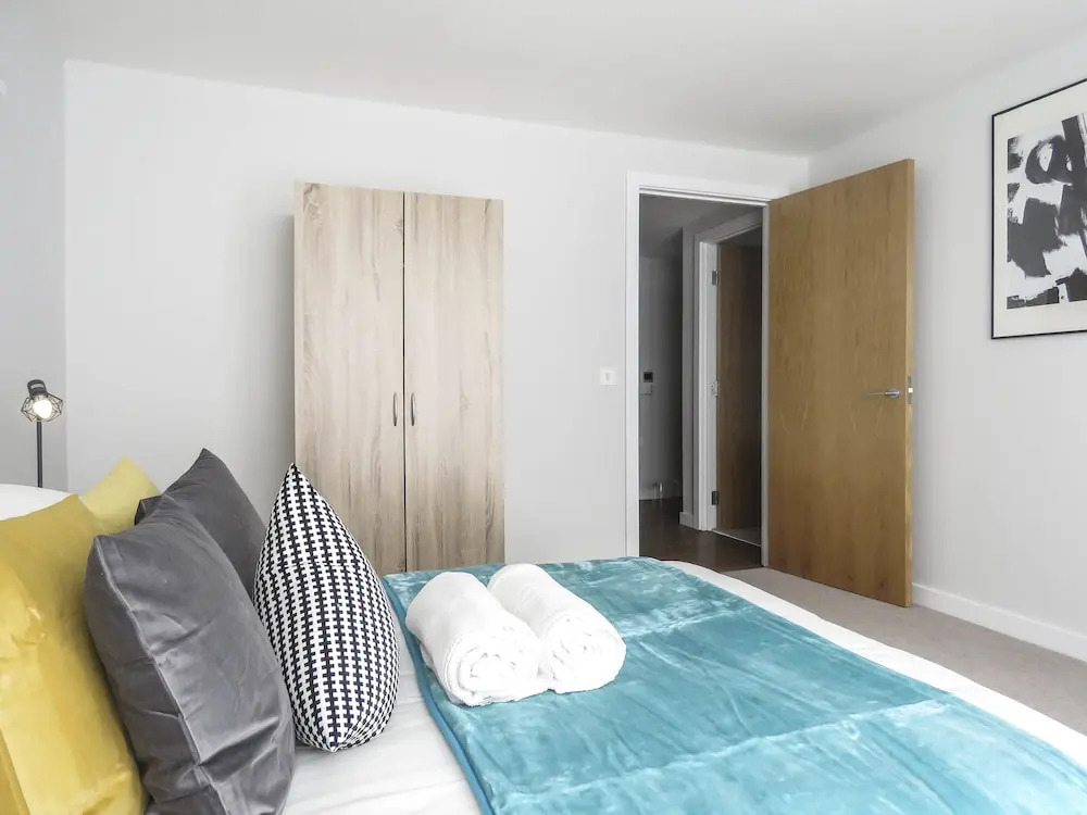 Tudors - Yellow Suite - Free Parking