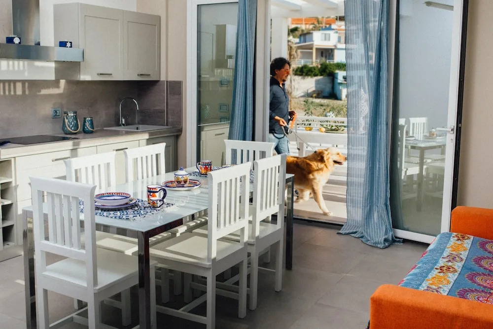 House With 3 Bedrooms in Balestrate, With Wonderful sea View, Enclosed Garden and Wifi - 100 m From the Beach