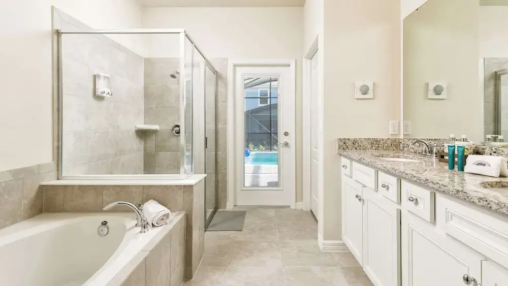 7BR Serene Home Close to Disney, Private Pool, Spa
