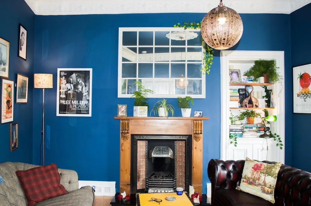 Bright Flat in Edinburgh With Private Garden