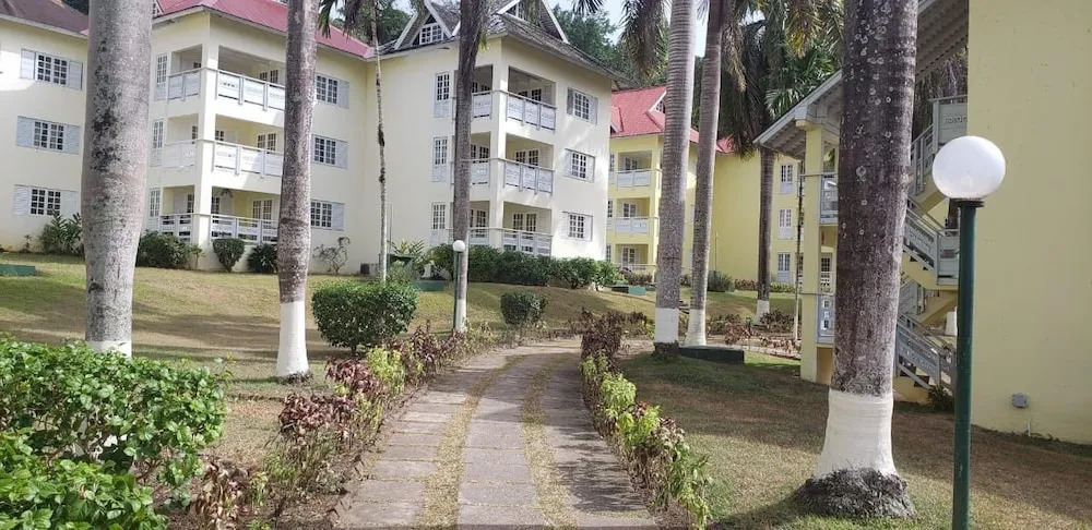 Cozy Apartment at Mystic Ridge Ocho Rios