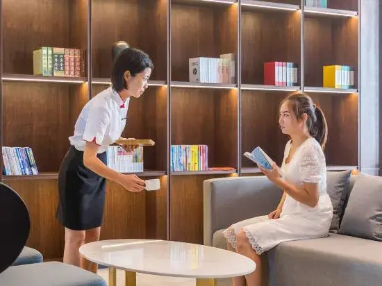 Rezen Dong Peninsula Bay Hotel