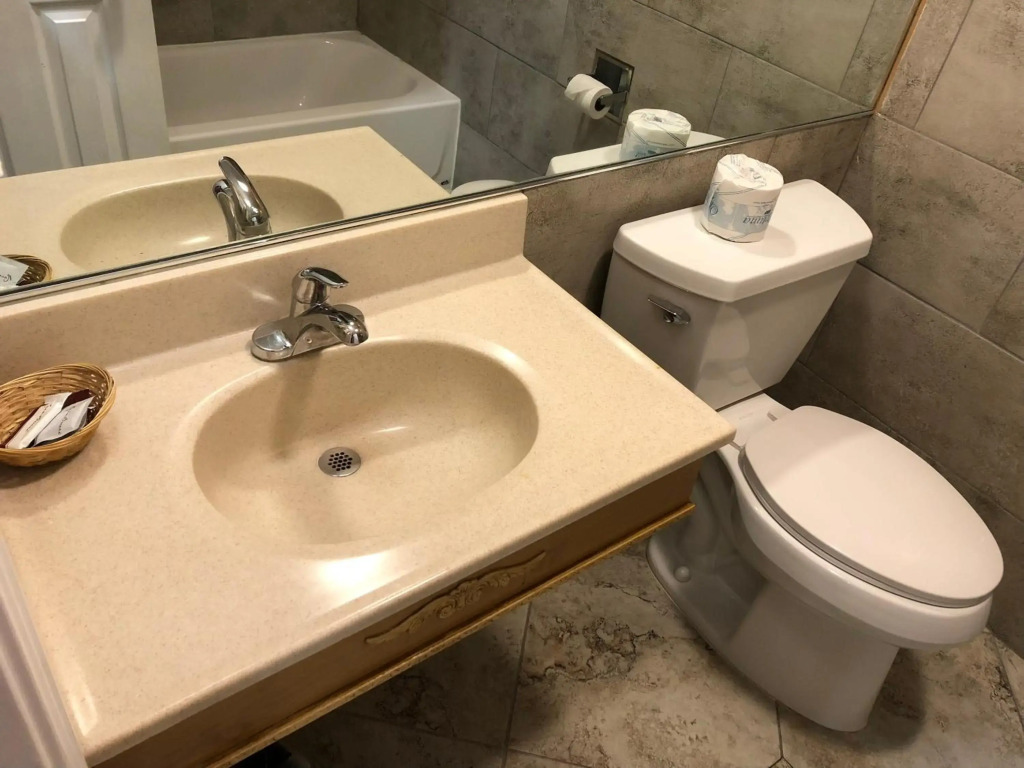 Whittier Travel Inn