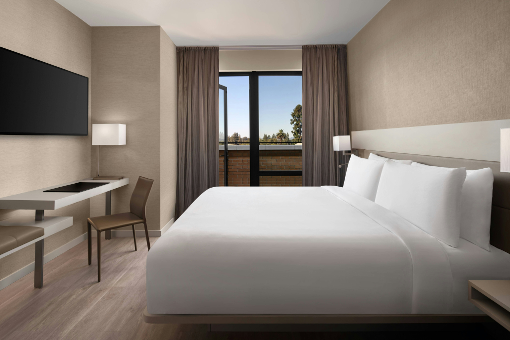 AC Hotel by Marriott Santa Rosa Sonoma Wine Country