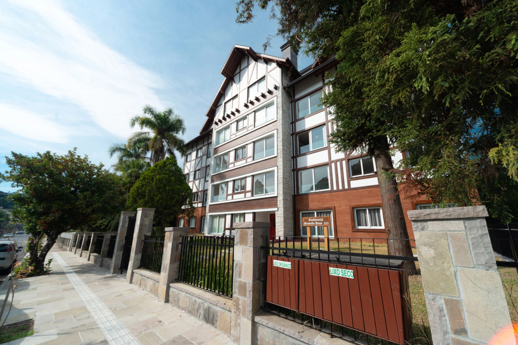 Novíssimo apto de 2 quartos no centro de Gramado