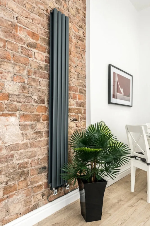 Spacious City Centre 2-Bedroom Apartment by StaySavvy Accommodation