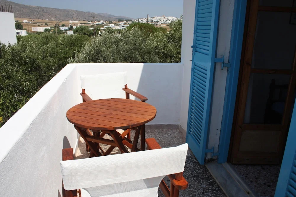 Meltemi Studios and Apartments