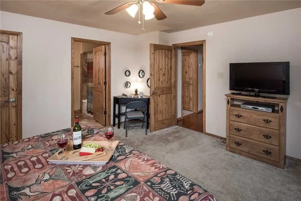 Dancing Kokopellis - Three Bedroom Cabin