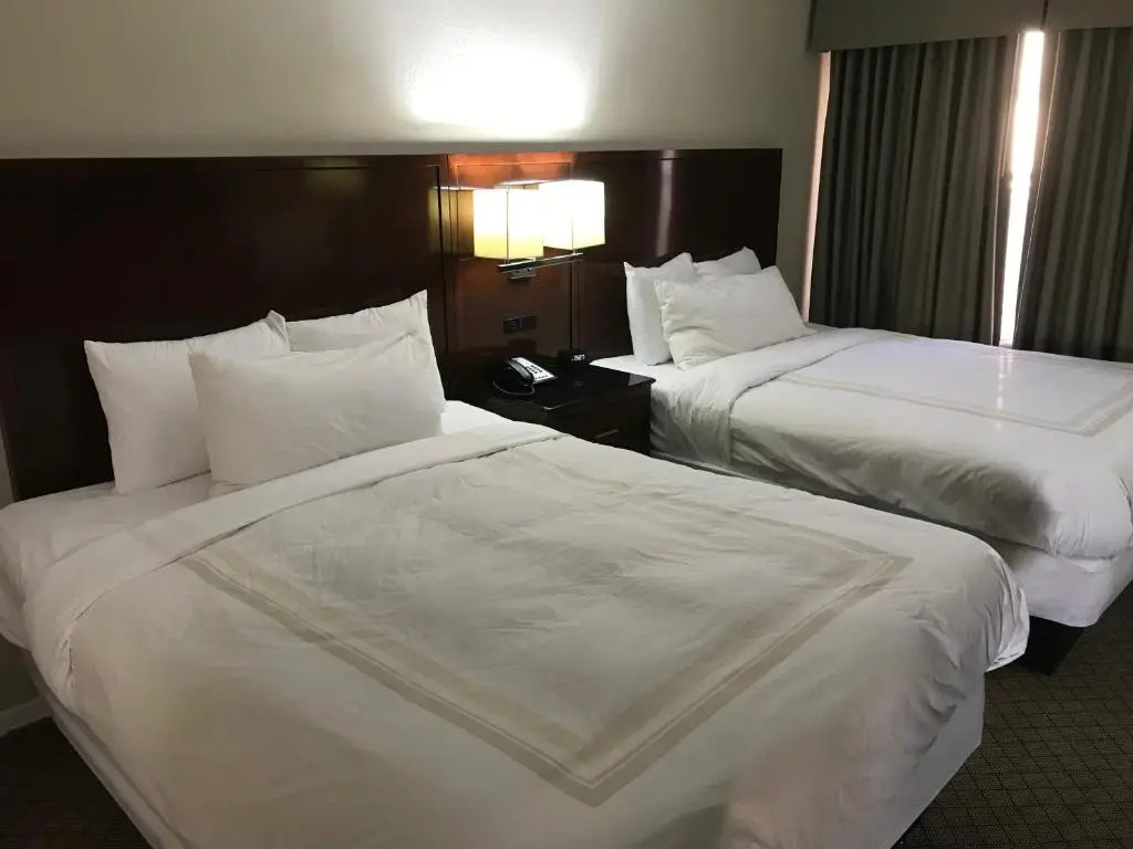 Hometown Inn & Suites