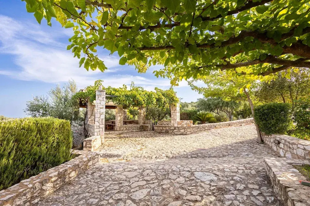 Stone Farmhouse in Groves - Sea & Mountain Views