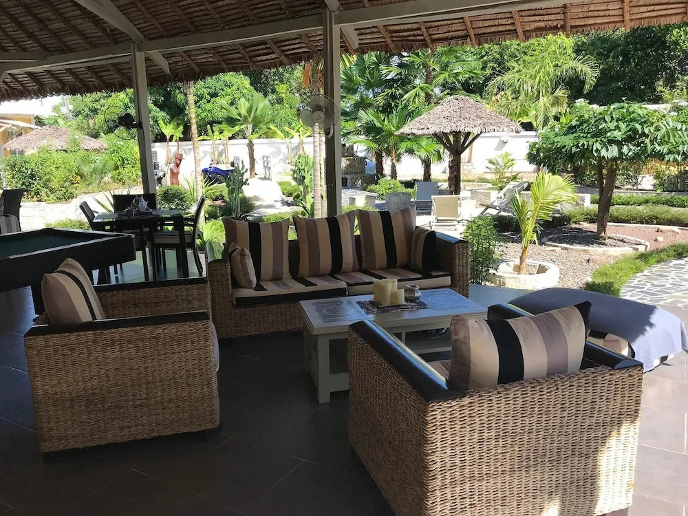 Relax at Pool all day Wail Enjoying the Amenities of Your Bungalow