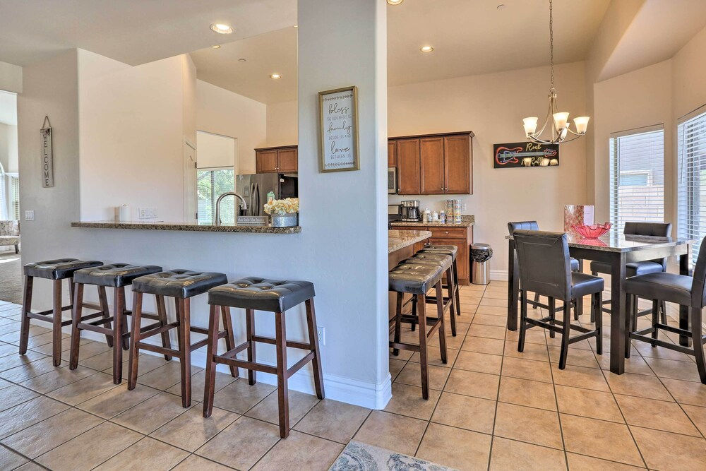 Modern Tucson Home w/ Patio + Saltwater Pool!