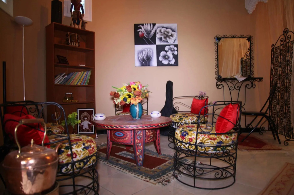 Hostel Villa Red City