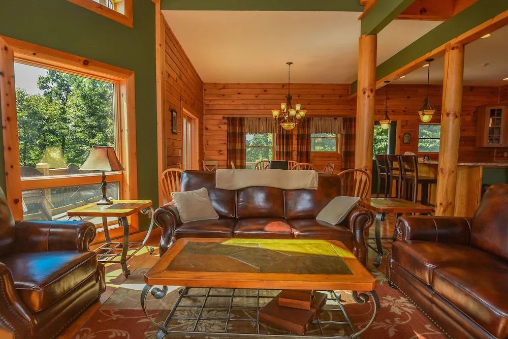 Cozy Bear Chalet