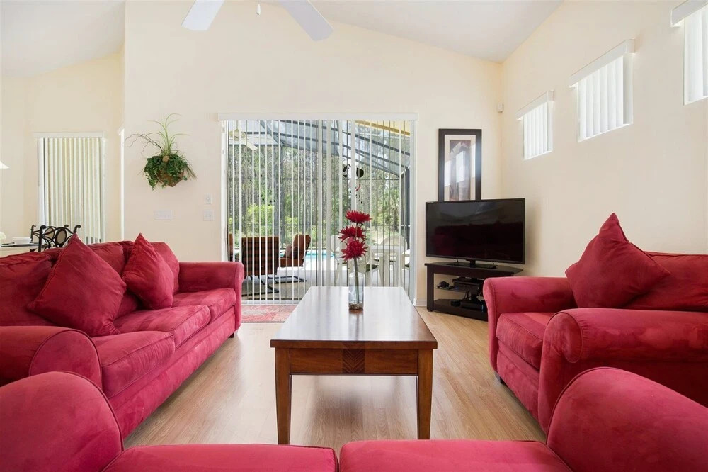 Beautiful 4 bed Pool Property With no Rear Neighbours and Conservation View and own spa - 390