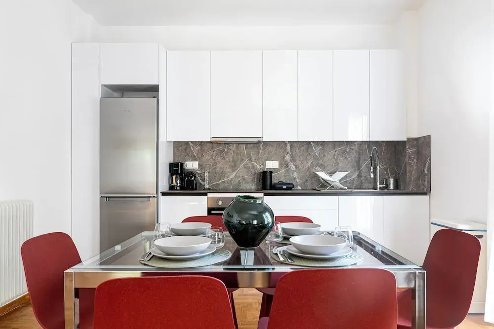Artsi - 3BR Apt w Balcony in Athens