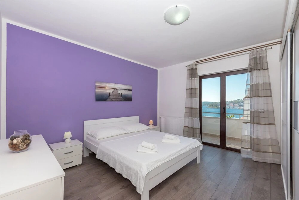 Apartments by the sea Tisno, Murter - 21657