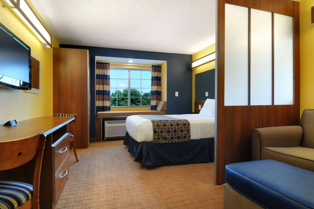 Microtel Inn & Suites by Wyndham Columbus Near Fort Benning