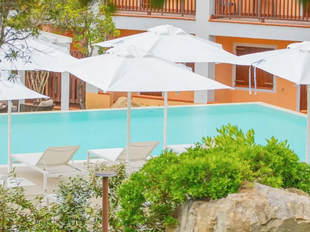 Aparthotel in Costa Serena just 700 mt from the sea