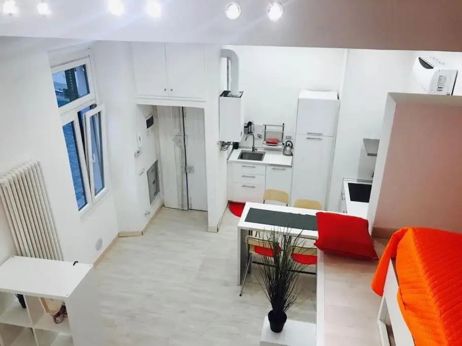 Isola Flat