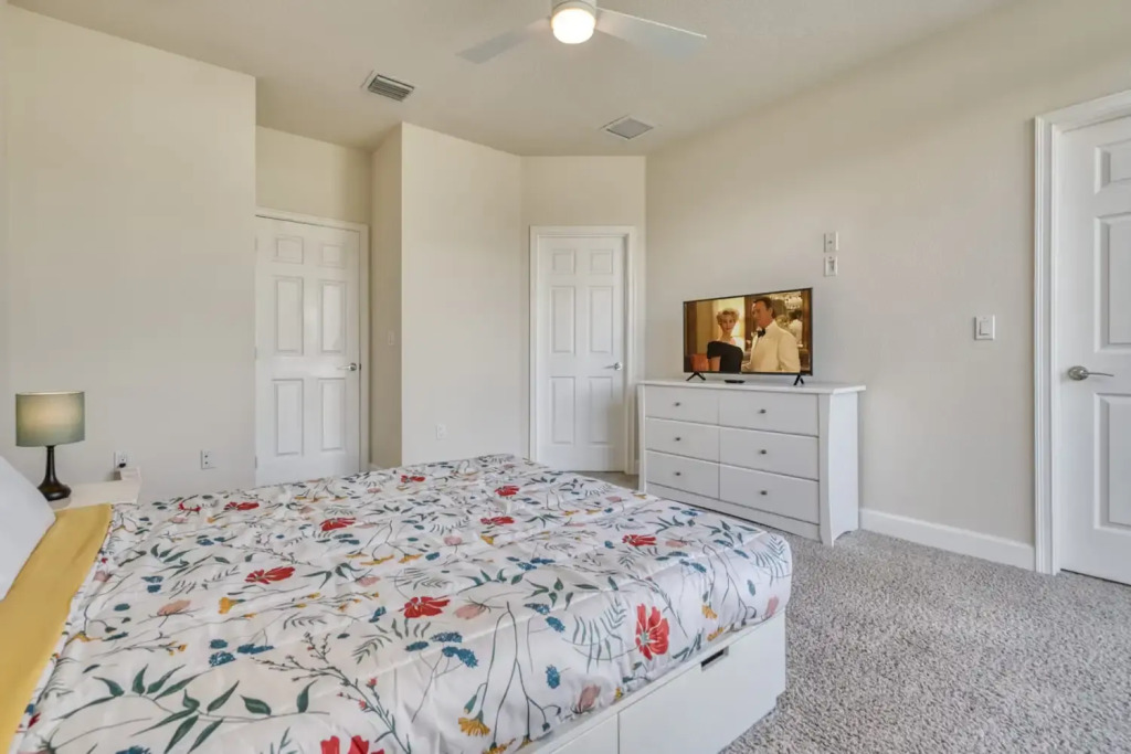 Unique vacation condo with private pool near Disney