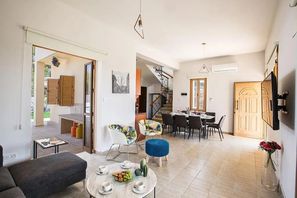 Villa Konnos View, Stunning 6Bdr Villa With Private Pool, Close To Konnos Beach