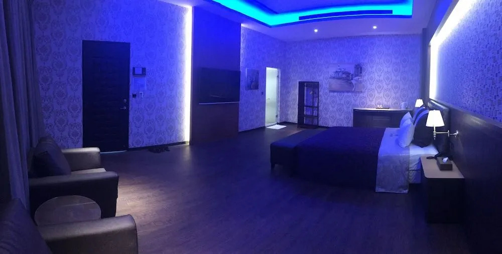 Yinxiang Xihu Motel