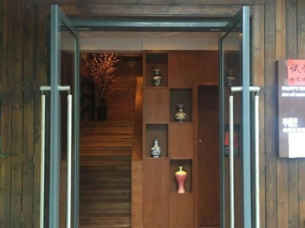 OYO Nanchang Happy Waterbed Literature Hotel