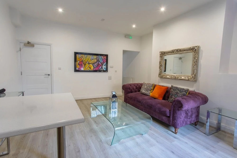 43 Knight Street Apartments