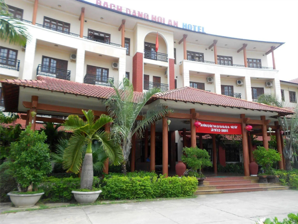 Bach Dang Hoi An Hotel