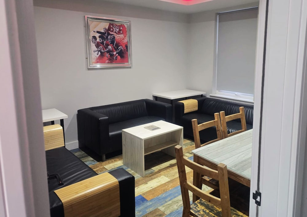 The Red Lounge Rooms