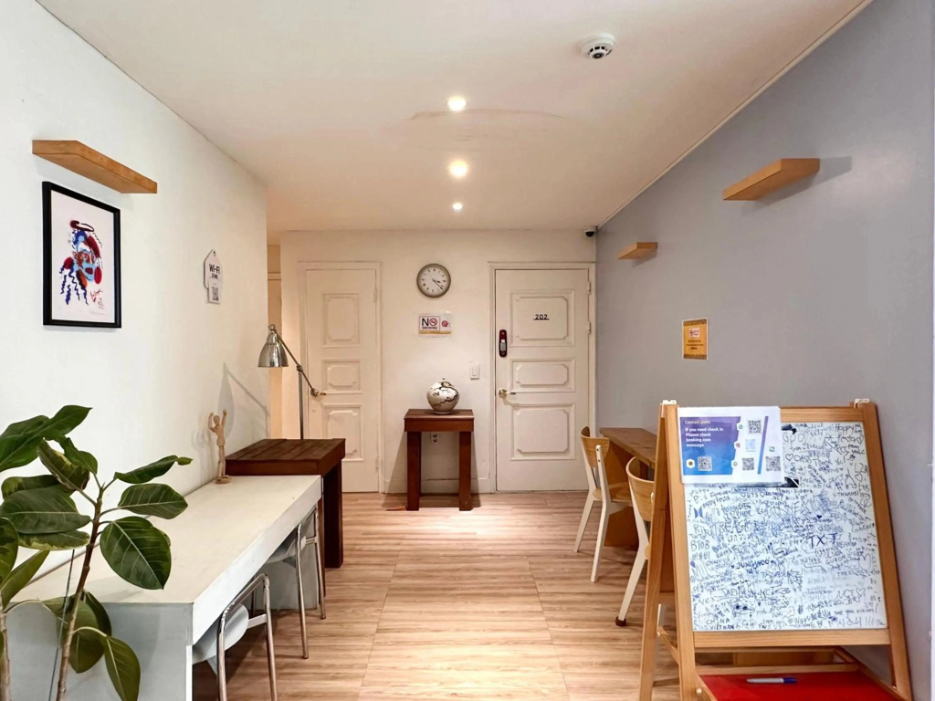 SIS N BRO Guesthouse