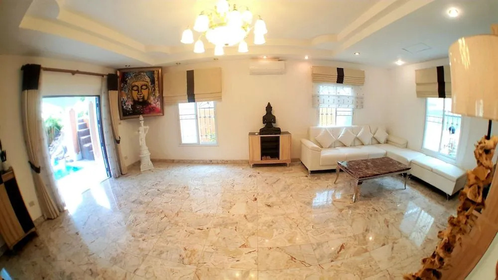 JOOPLAND Luxury Pool Villa Pattaya Walking Street