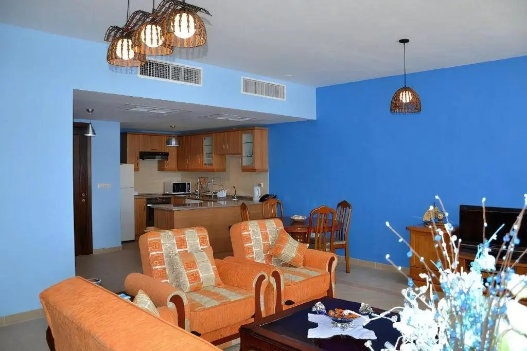 Lovely 1-bedroom serviced Apartment TalaBay Resort