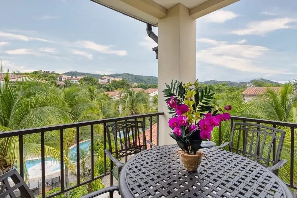3-Bedroom 2-Bath Condo Overlooking Pool