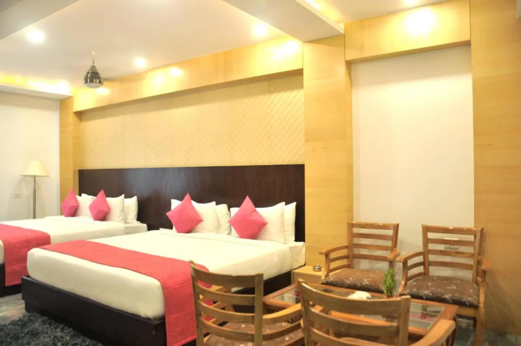 Hotel SGT Plaza
