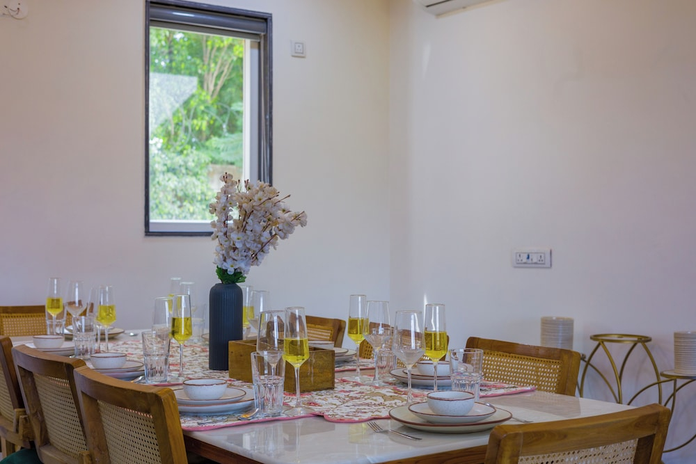 ELIVAAS Adhiva Retreat 5 BHK Farmhouse