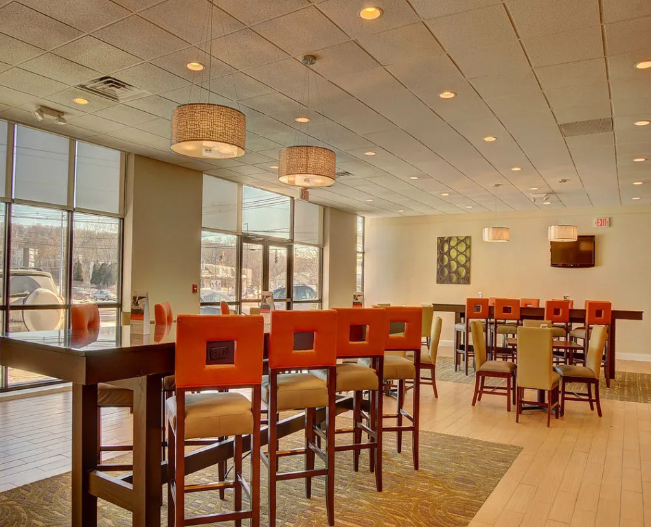 Holiday Inn DANBURY-BETHEL @ I-84