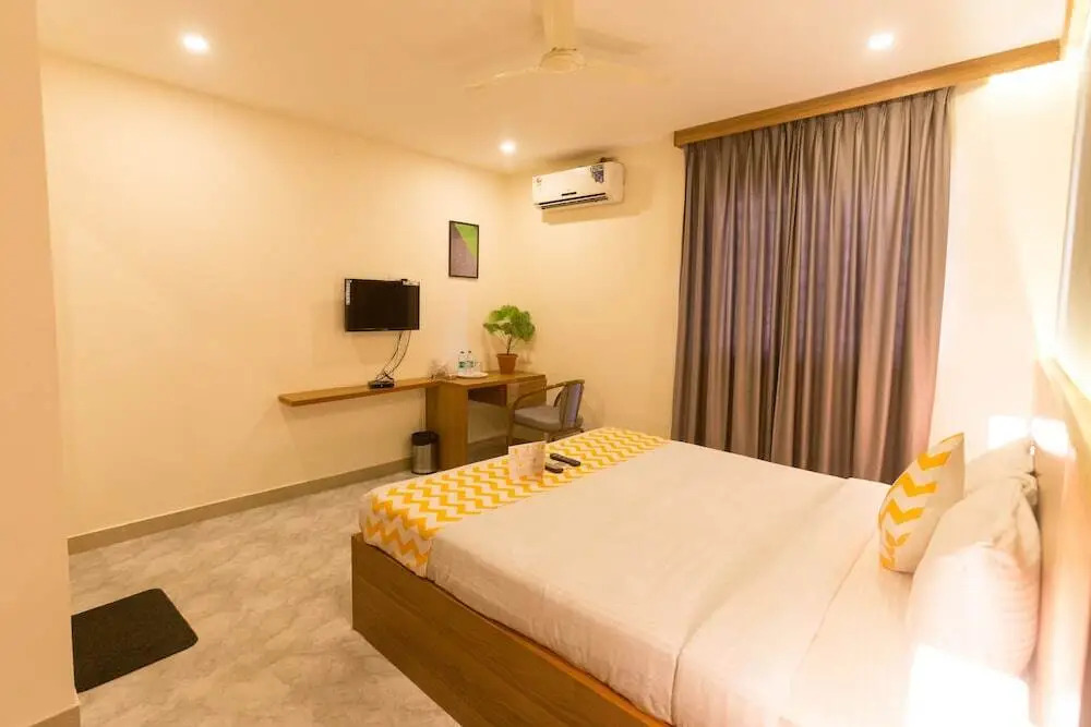Canvas Residency Hotel by Fabhotels