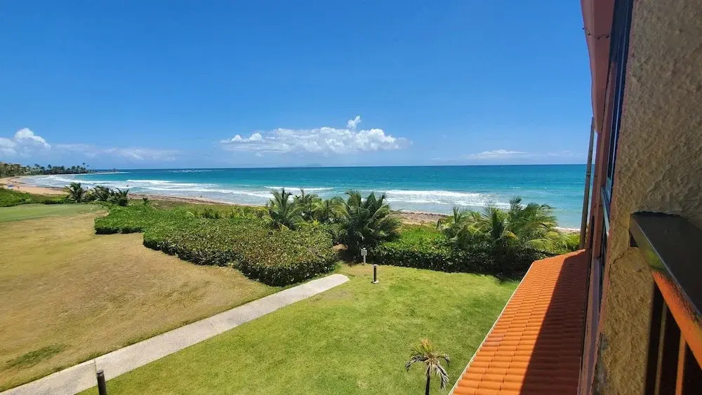 Spectacular Beach View 3-bedroom Villa Bv179