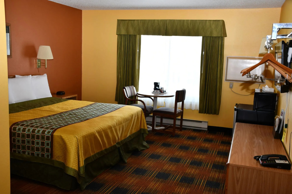 Regency Inn & Suites Faribault