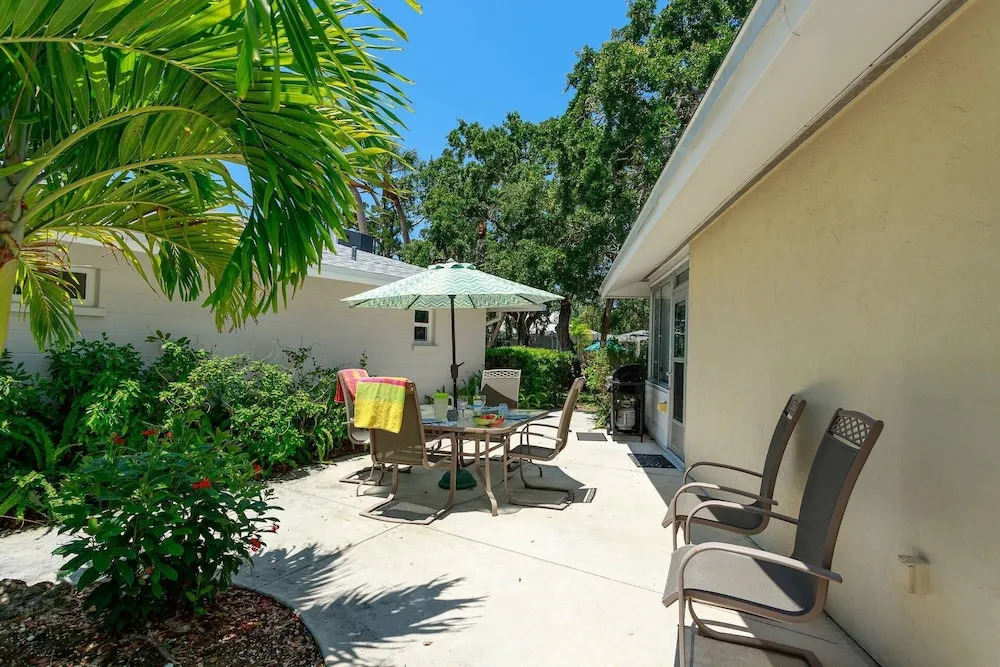 Moonmist Circle-steps to Heated Pool