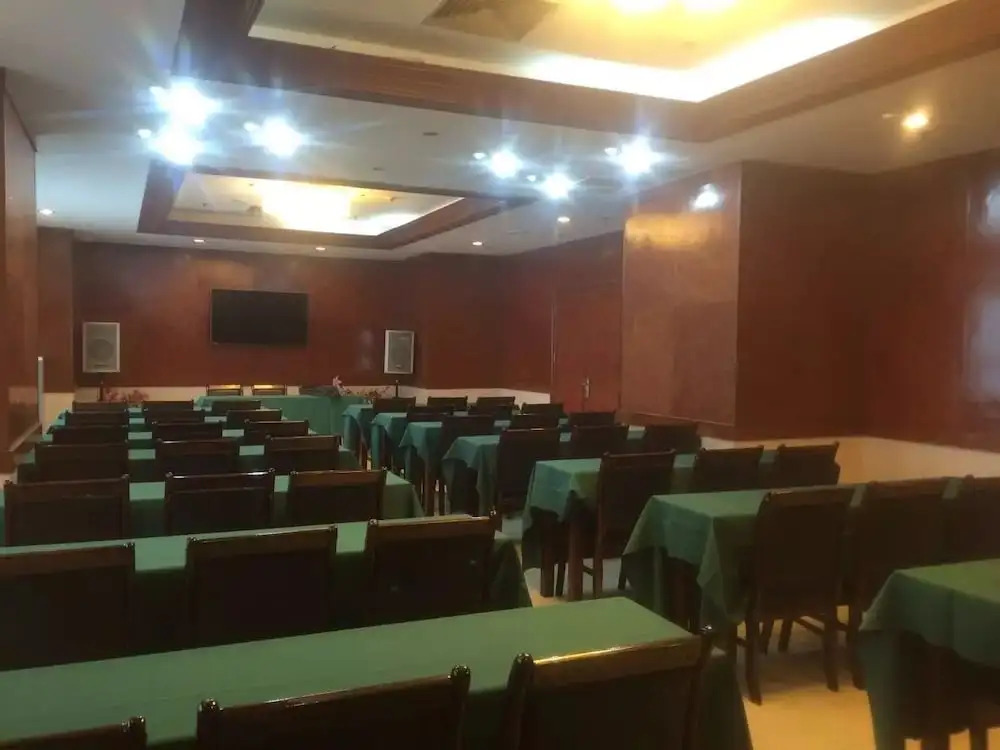 Qingdao Donghai Hotel