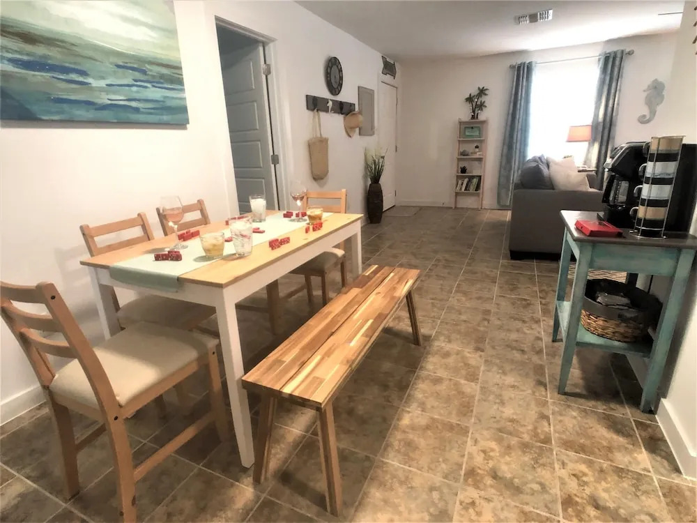 Barefoot Ec204 2 Bedroom Condo