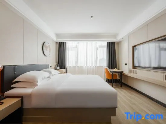 The Fili Hotel, God of Wealth
