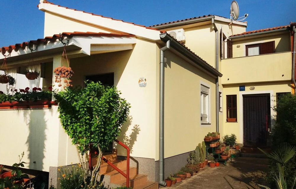 Awesome Apartment in Fazana With Wifi