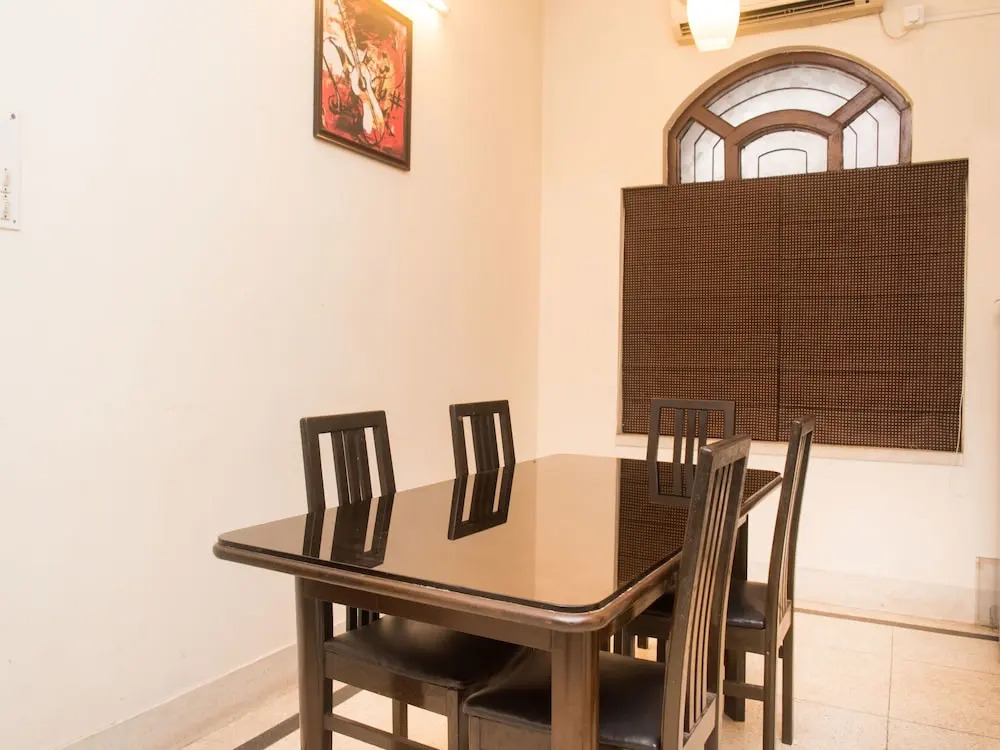 Guest Accommodation FE 173