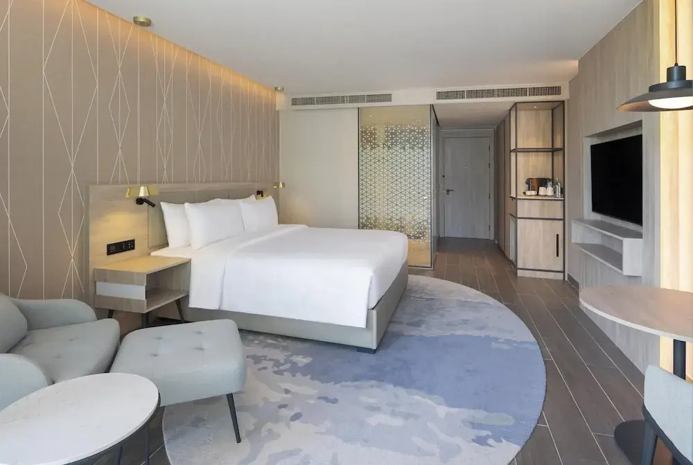 Radisson Blu Resort, Phuket Mai Khao Beach