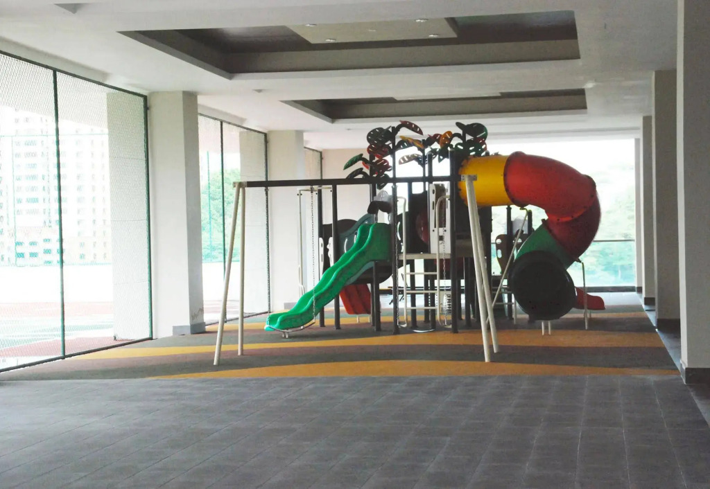 Paragon Serviced Suites @ Straits View